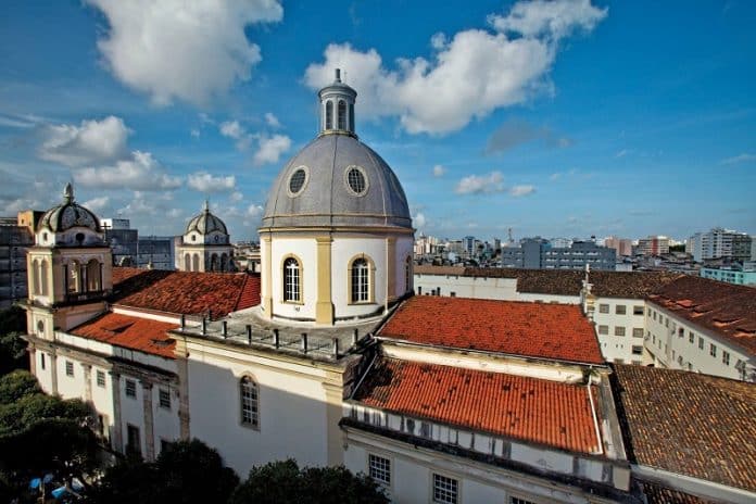 A Biblioteca mais antiga do Brasil disponibiliza obras raras online