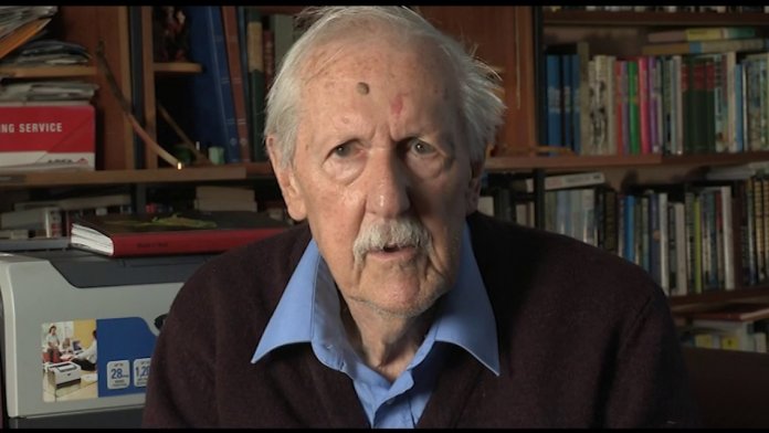 Morreu Brian Aldiss, o grande mestre da ficção científica britânica