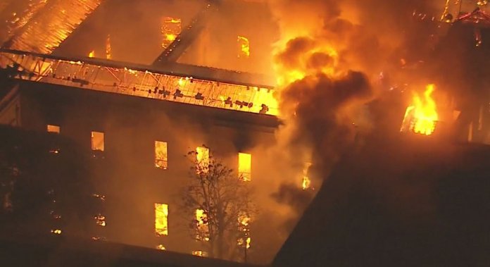 Incêndio de grandes proporções destrói o Museu Nacional, na Quinta da Boa Vista, em São Cristóvão – Rio de Janeiro