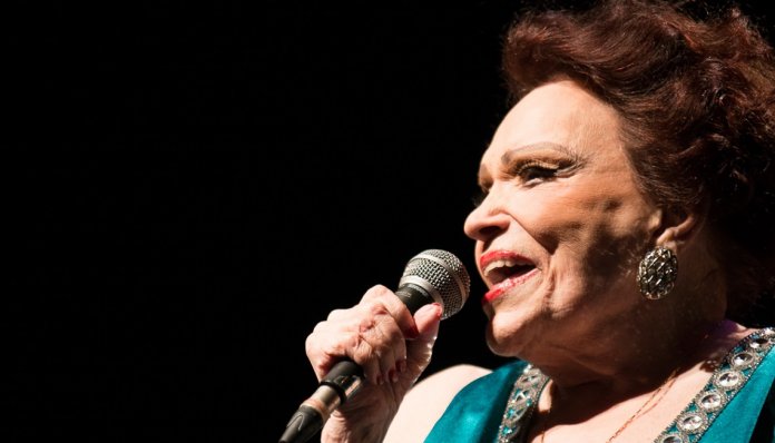 Bibi Ferreira, diva dos musicais brasileiros, morre aos 96 anos