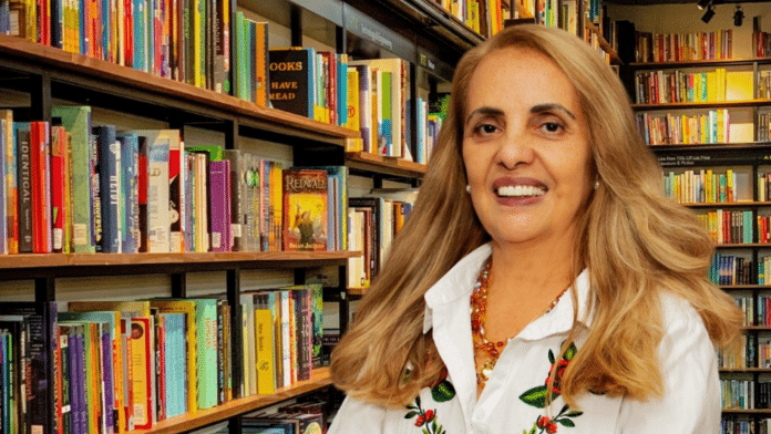 Escritora Jô Ramos leva brasileiros para Salão Internacional de Livro