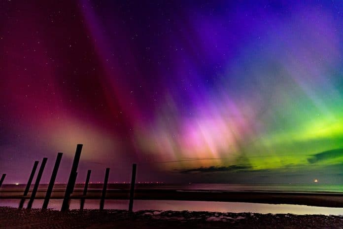 Tempestade solar extrema causa auroras boreais espetaculares