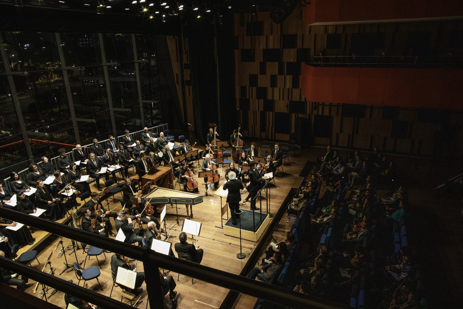 revistaprosaversoearte.com - Série concertos no Teatro B32 tem início com Academia de Música da Osesp e pianista Cristian Budu