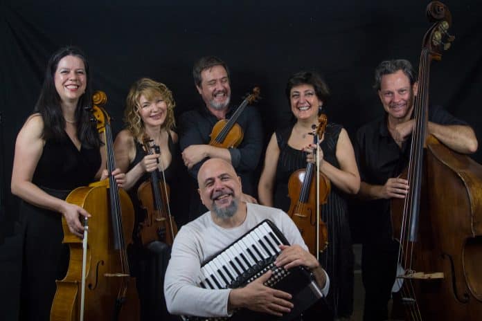 Toninho Ferragutti e Quinteto de Cordas apresentam show ‘De Sol a Sol’