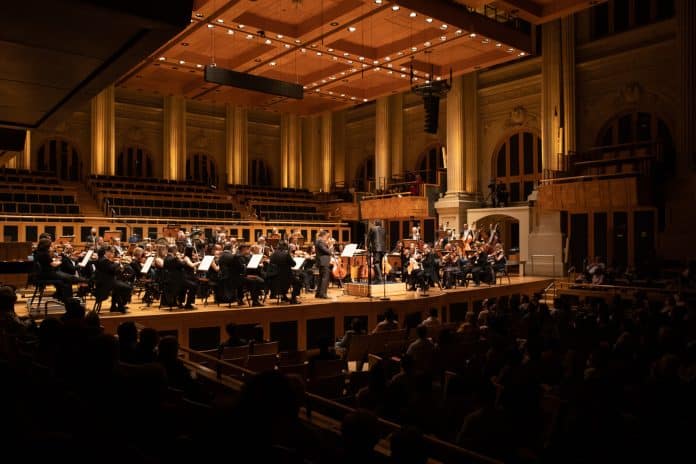 Osesp, Coro e maestro Giancarlo Guerrero em um olhar sobre a França