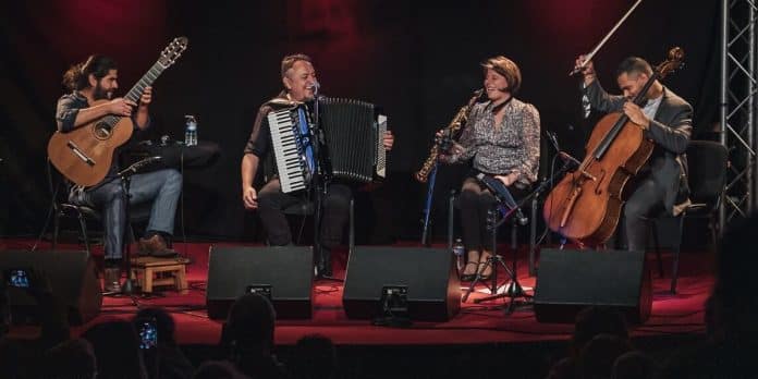 Bebê Kramer & Trio In Uno na Casa do Choro