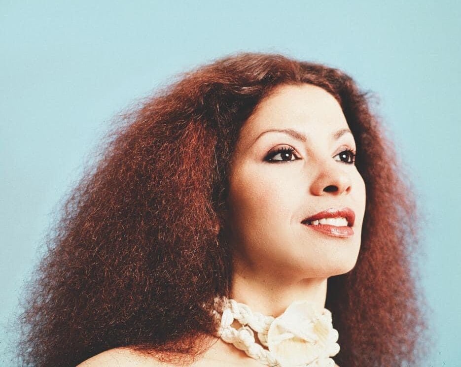 revistaprosaversoearte.com - Vanessa da Mata celebra a vida e trajetória de Clara Nunes em Musical