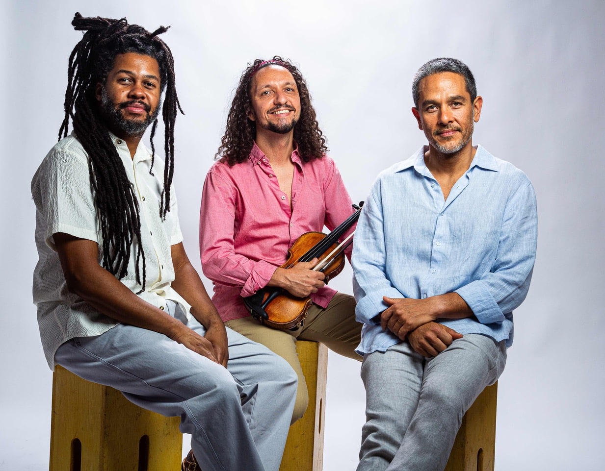 revistaprosaversoearte.com - Ricardo Herz Trio lança álbum 'Sonhando Brasil'