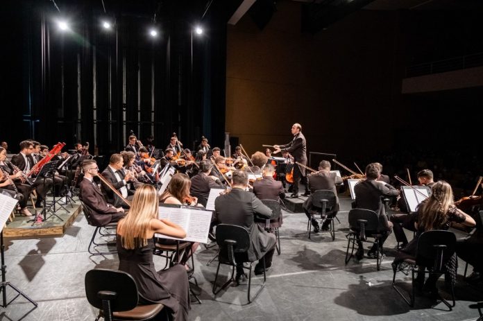 Clássicos do Cinema com a Orquestra Filarmônica Carlos Gomes no Teatro J. Safra