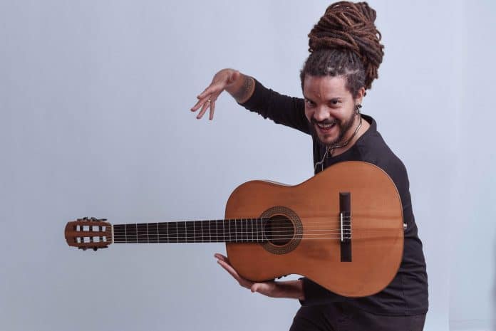 Gui Silveiras lança OroborO quarto álbum autoral do violonista