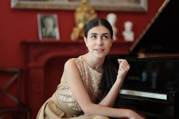 Pianista Alexandra Dovgan | Série Dellarte Concertos Internacionais | Teatro B32