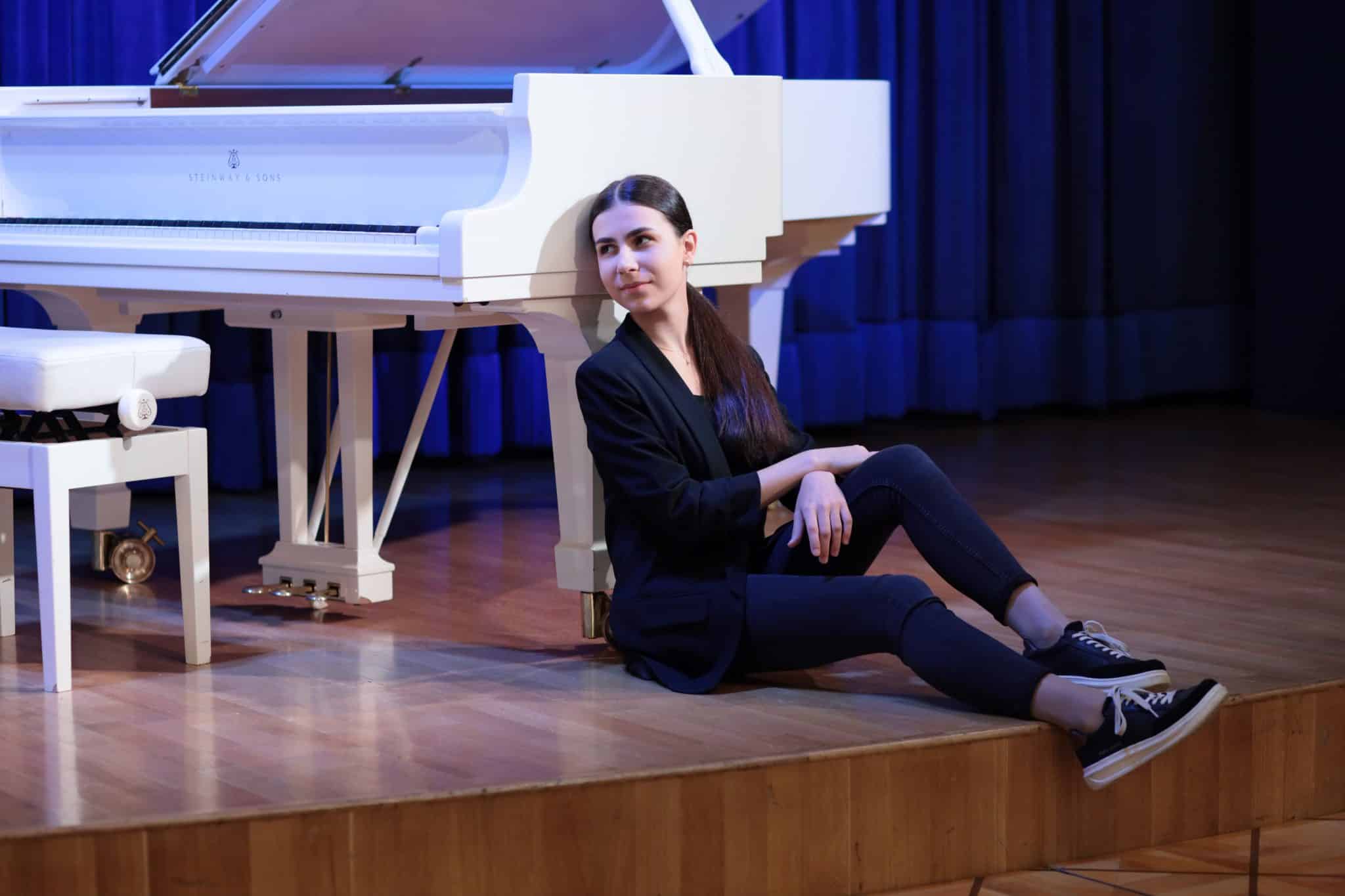 revistaprosaversoearte.com - Pianista Alexandra Dovgan | Série Dellarte Concertos Internacionais | Teatro B32