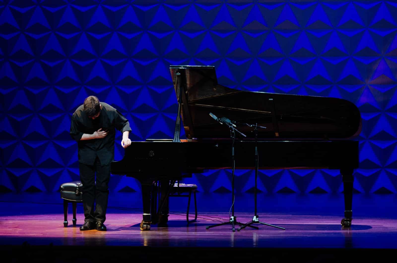 revistaprosaversoearte.com - O pianista Luiz de Simone se apresenta no Espaço Guiomar Novaes