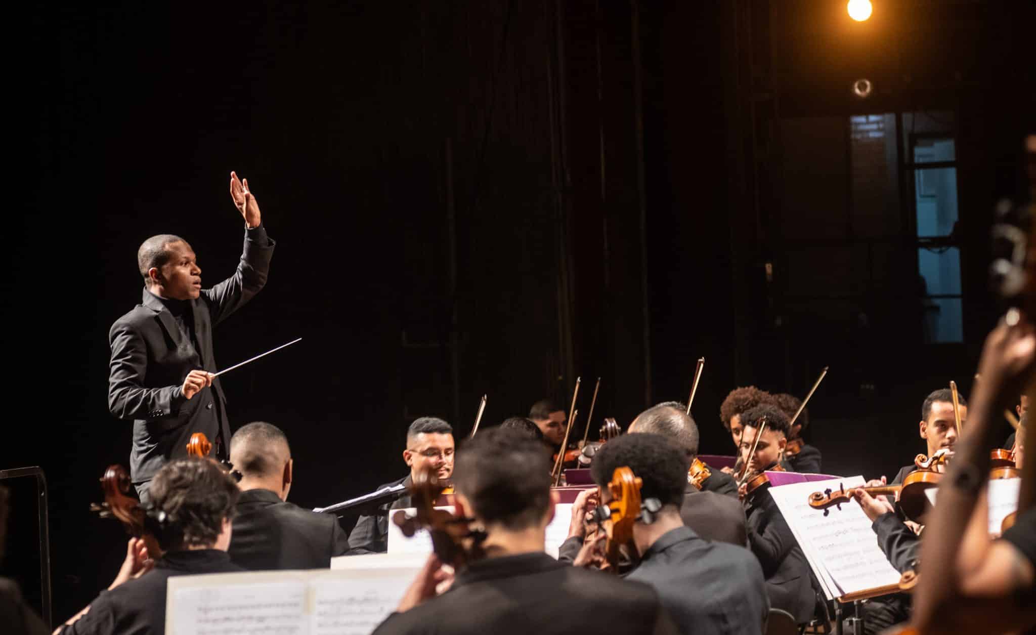 revistaprosaversoearte.com - Jonathan Ferr e Orquestra Sinfônica Brasileira Jovem juntos pela primeira vez no show "Experiência Cura" na Cidade das Artes