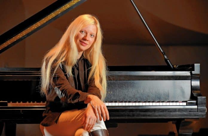 Valentina Lisitsa – pianista ucraniana se apresenta na Sala Cecília Meireles