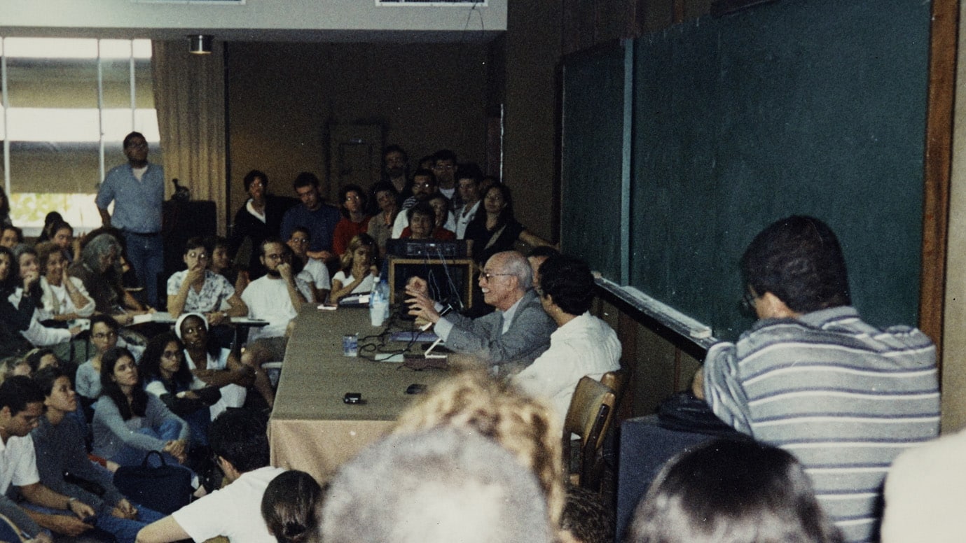 revistaprosaversoearte.com - Documentário 'Antonio Candido, anotações finais', de Eduardo Escorel, estreia nos cinemas