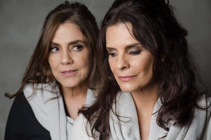 Helena Ranaldi e Martha Meola estreiam peça ‘Por trás das flores’  no Itaú Cultural