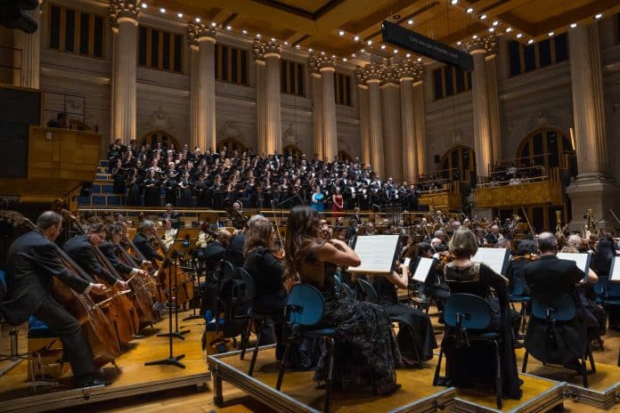 Osesp toca com maestra Simone Menezes e violinista Guido Sant’Anna