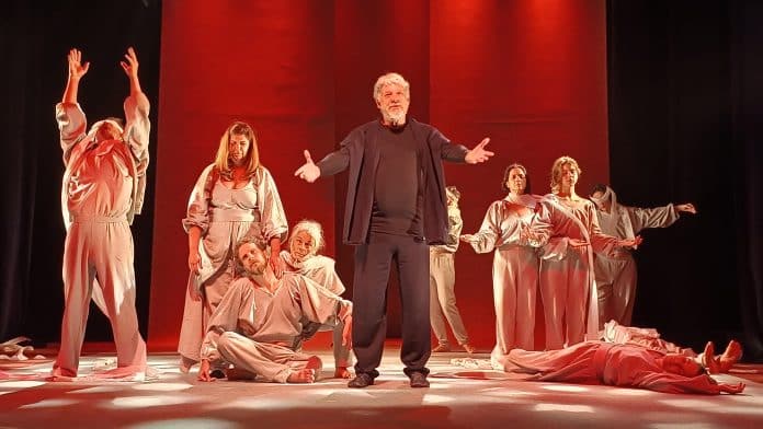 Espetáculo ‘Hamleto’ faz curtíssima temporada no Teatro Ipanema Rubens Corrêa