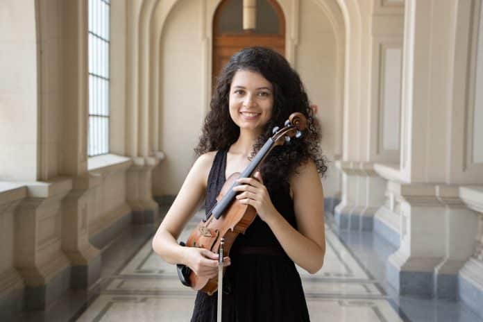 Violinista e compositora Paloma Pitaya estreia seu primeiro concerto para violino e orquestra