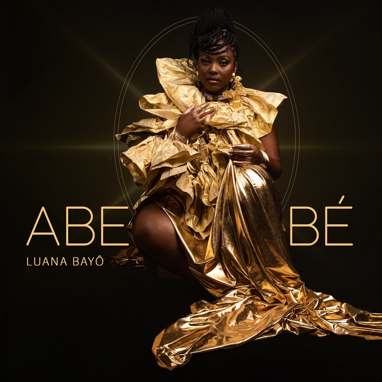 revistaprosaversoearte.com - Luana Bayô lança álbum 'Abebé'