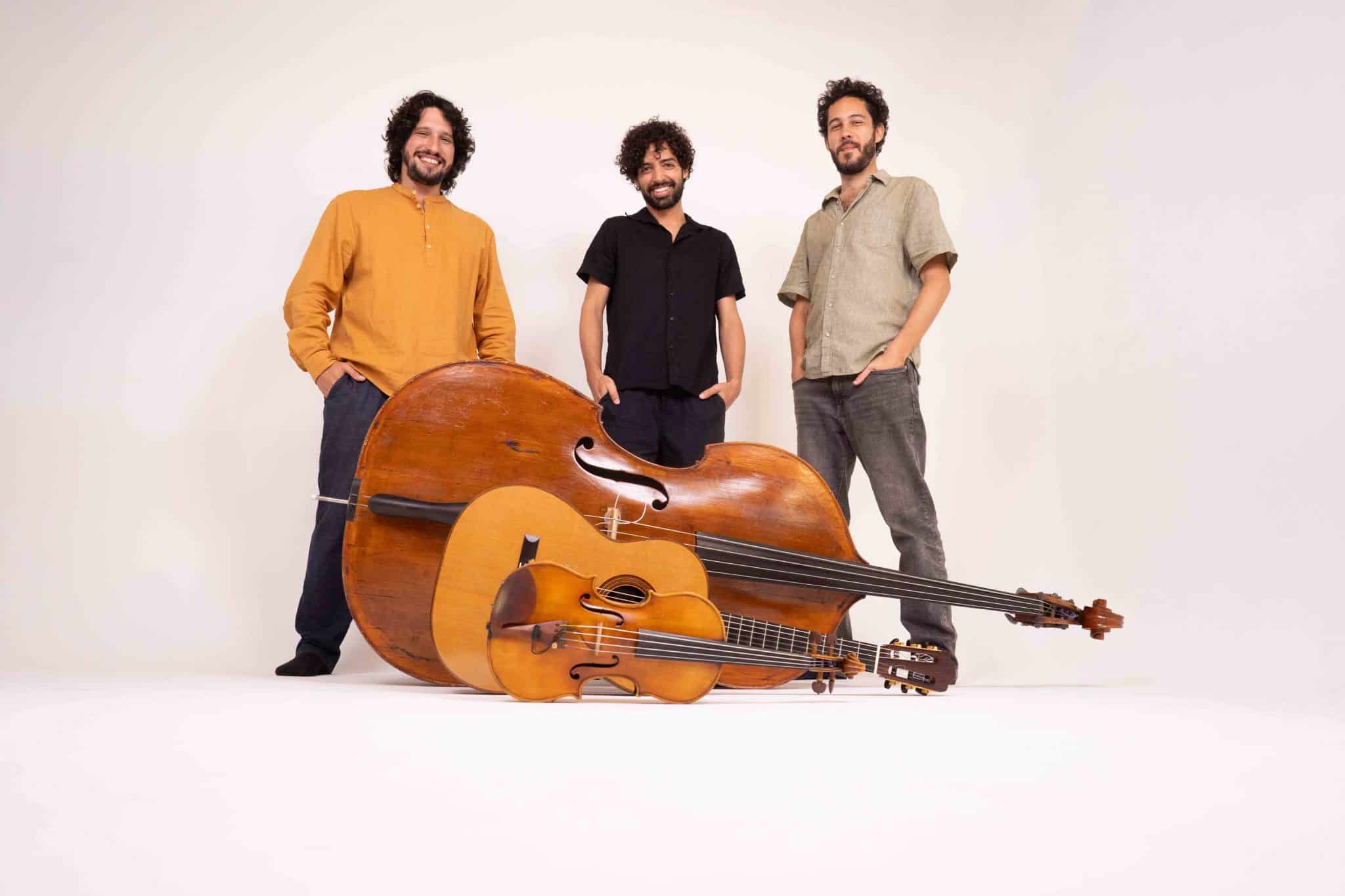 revistaprosaversoearte.com - Pimenta Jazz Trio lança álbum homônimo