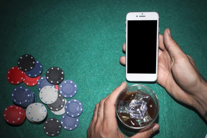 Jogar no casino online no telemóvel: caraterísticas e nuances