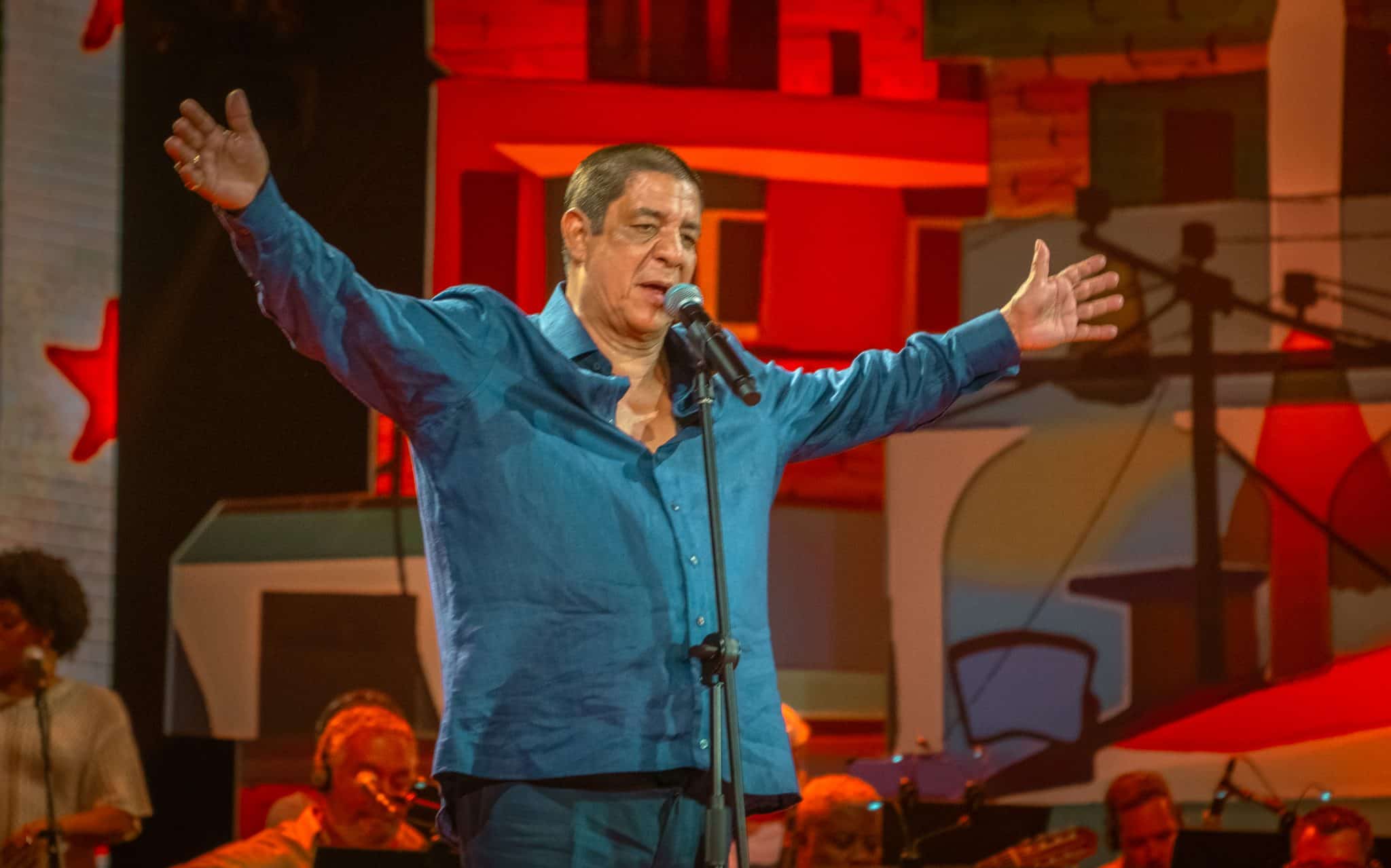 revistaprosaversoearte.com - Zeca Pagodinho apresenta o último show do ano no Rio de Janeiro