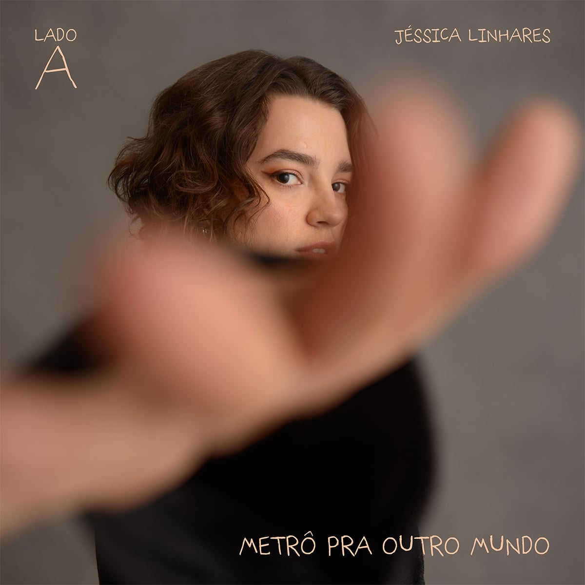 revistaprosaversoearte.com - Jéssica Linhares lança álbum 'Metrô Pra Outro Mundo'