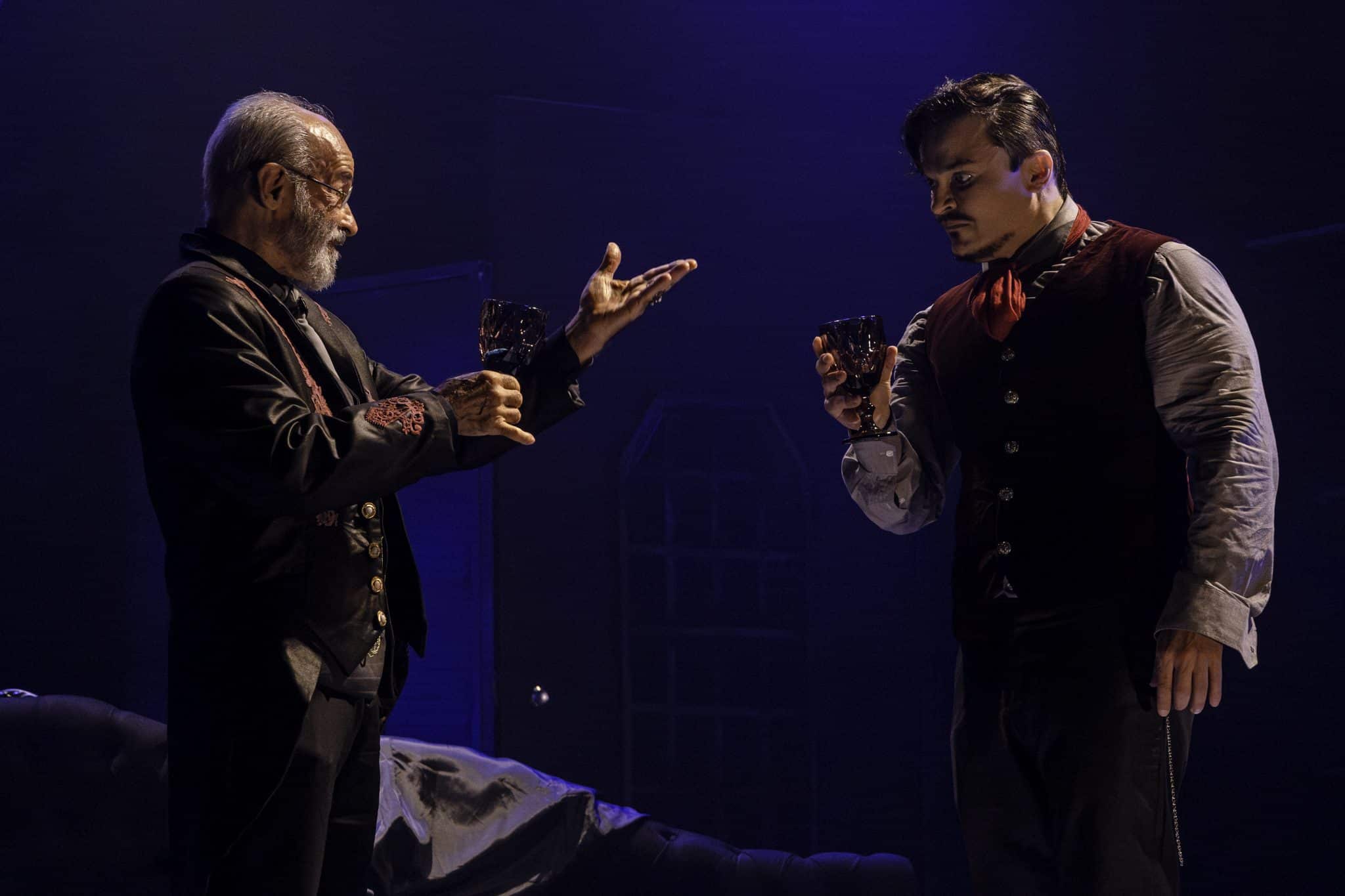 revistaprosaversoearte.com - Teatro I Love Prio | Osmar Prado e Maurício Machado em 'O Veneno do Teatro'