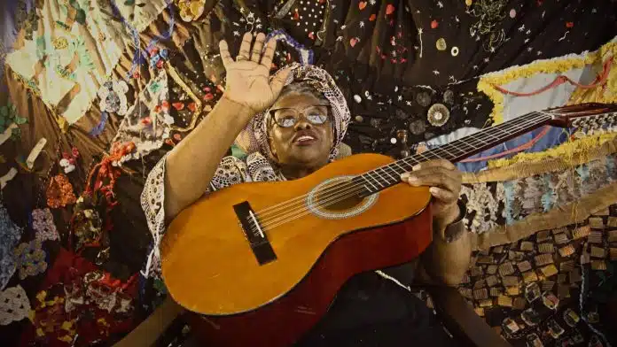 Documentário ‘Regional Beat: Uma Antena Parabólica Fincada Na Terra Vermelha’